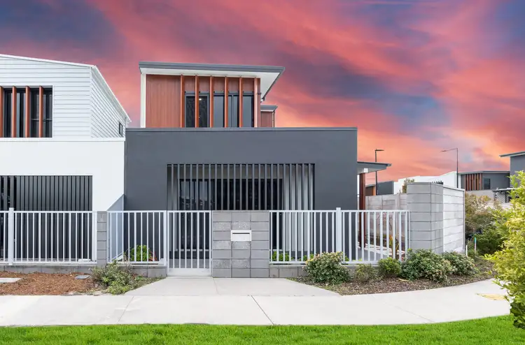 50 Spitfire Banks Drive, Pelican Waters QLD 4551