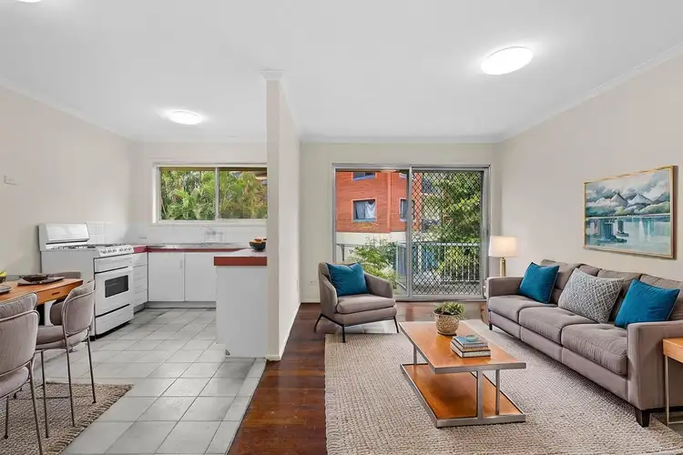 Second view of Homely unit listing, 4/10 Greenmeadow Road, Mansfield QLD 4122