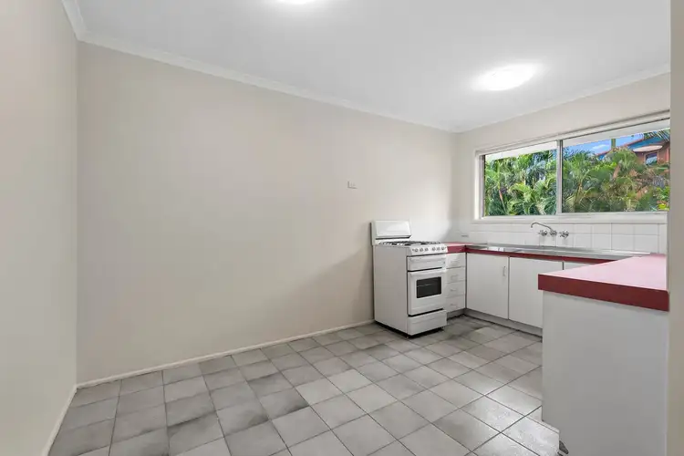 Fourth view of Homely unit listing, 4/10 Greenmeadow Road, Mansfield QLD 4122
