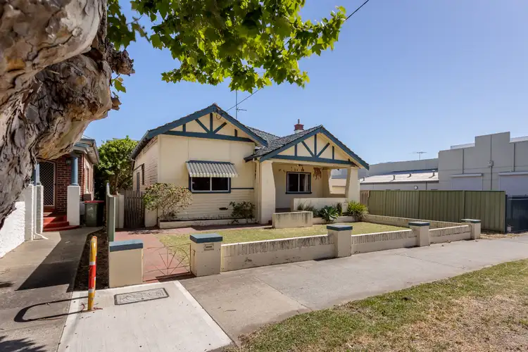 24 Clifton Street