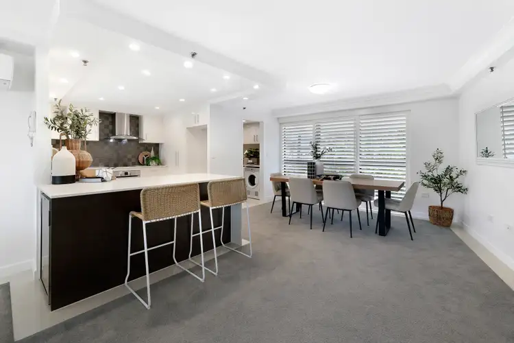 Fifth view of Homely apartment listing, 11/3 Cunningham Avenue, Main Beach QLD 4217