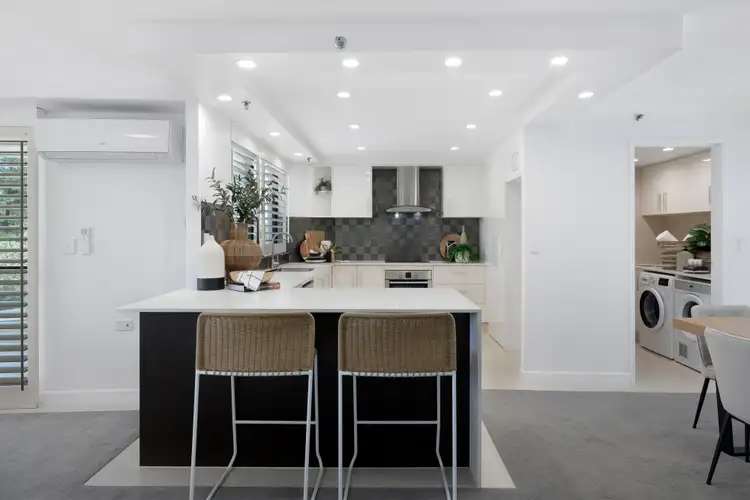 Sixth view of Homely apartment listing, 11/3 Cunningham Avenue, Main Beach QLD 4217