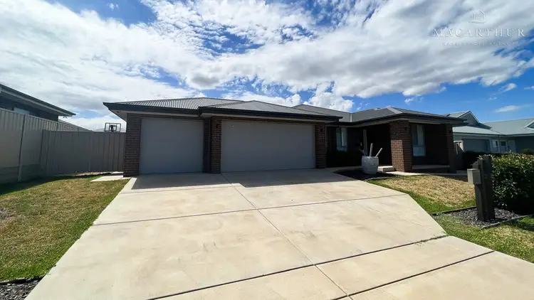 33 Paradise Drive, Gobbagombalin NSW 2650