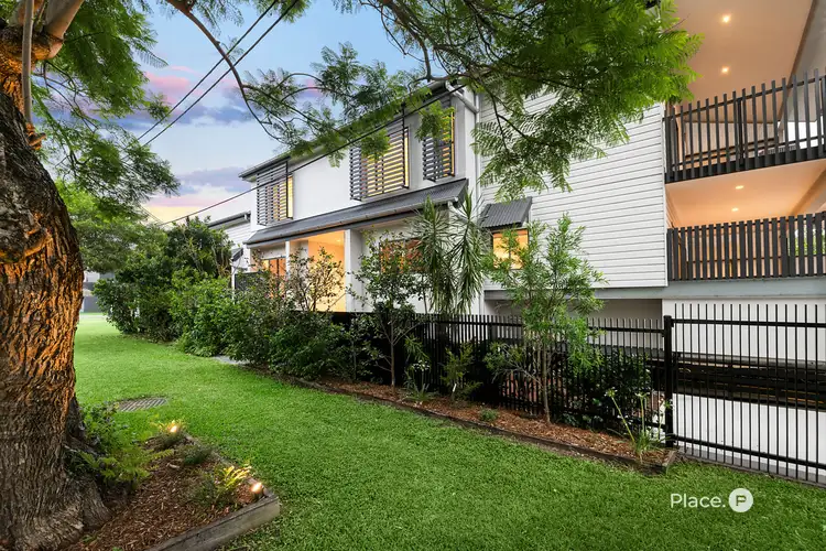 23 Carr Street, Bulimba QLD 4171