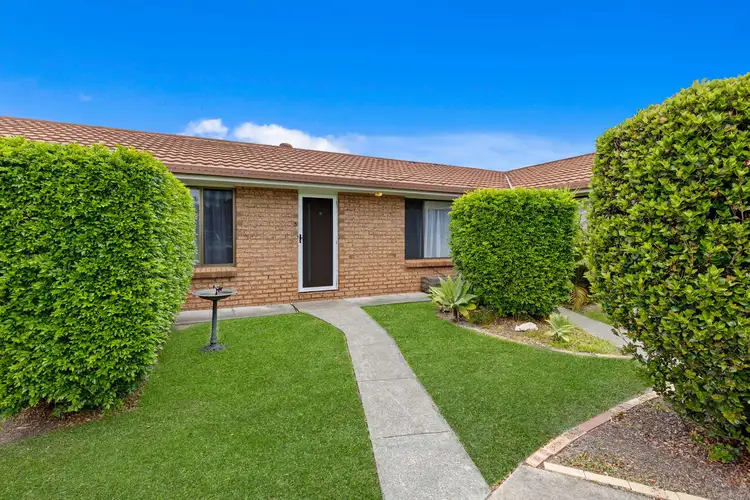 4 Cotinga Crescent