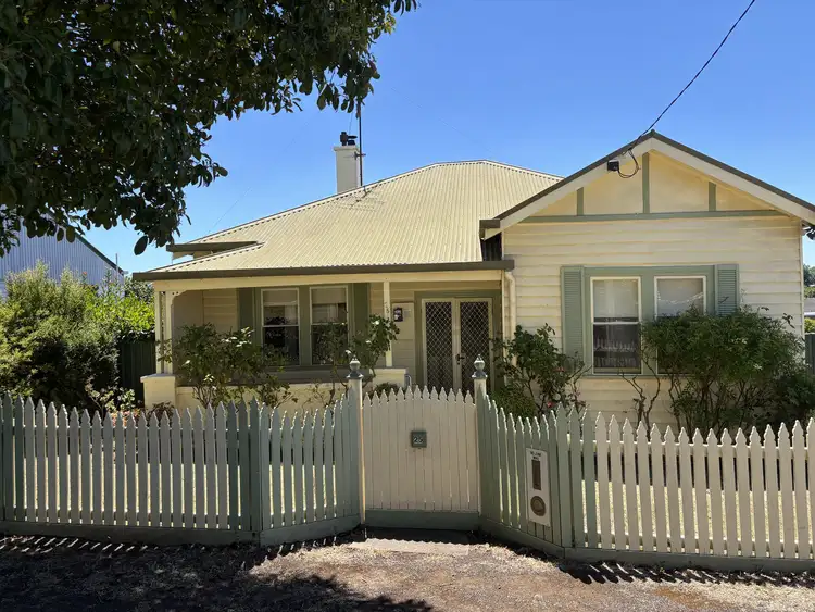 25 Lonsdale Street, Hamilton VIC 3300