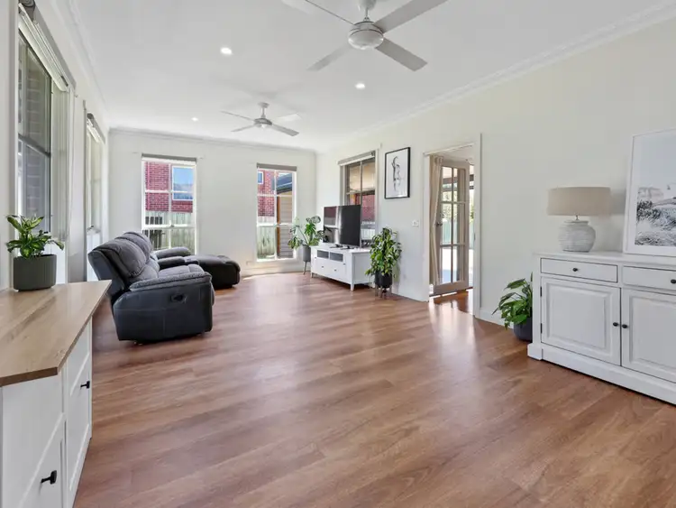 Third view of Homely house listing, 8 Roslyn Close, Warrnambool VIC 3280