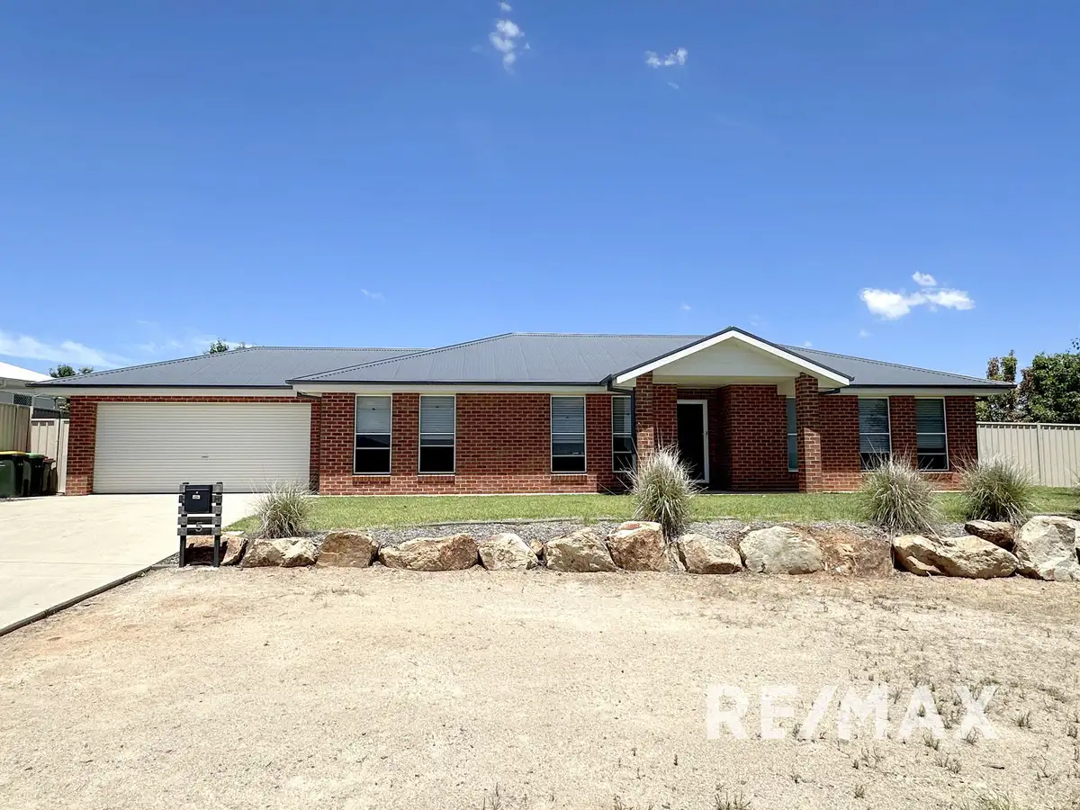 Main view of Homely villa listing, 5 Muttama Parade, Gobbagombalin NSW 2650
