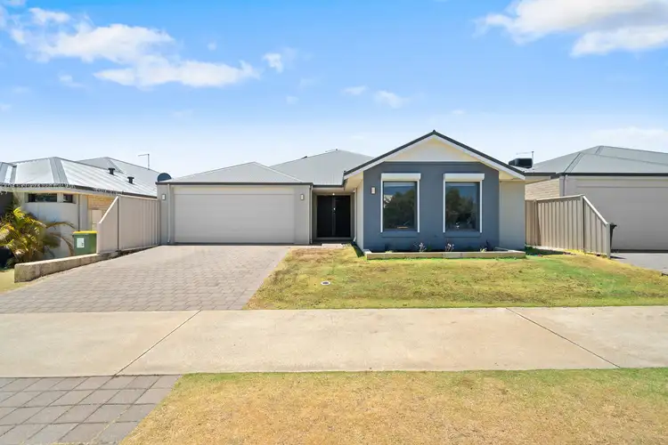 11 Diamante Place, Meadow Springs WA 6210