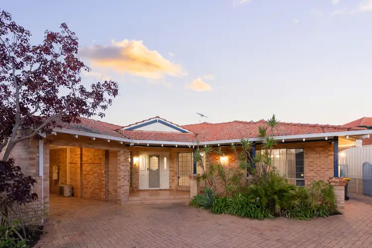 9B Duffield Grove, Carine WA 6020