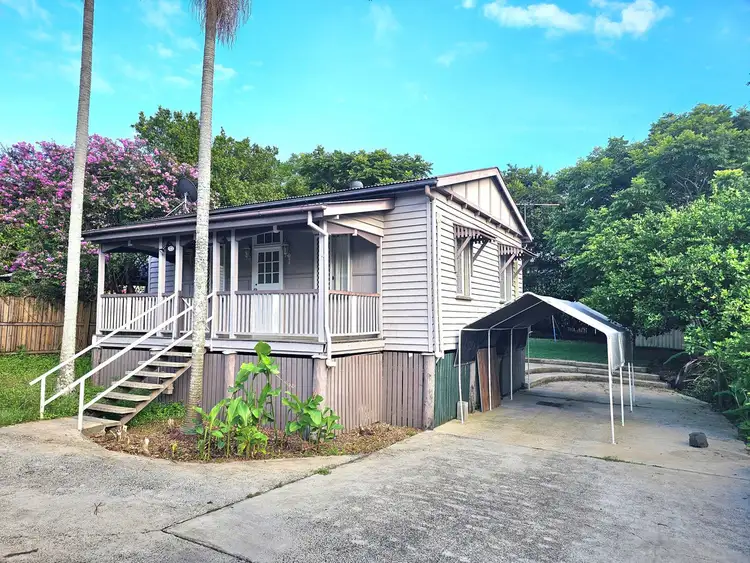 32 Glebe Road, Newtown QLD 4305