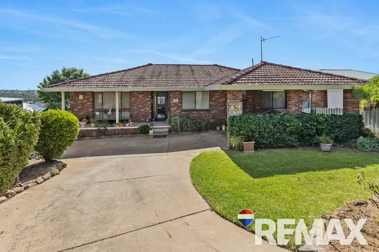 7 Cassia Way, Junee NSW 2663