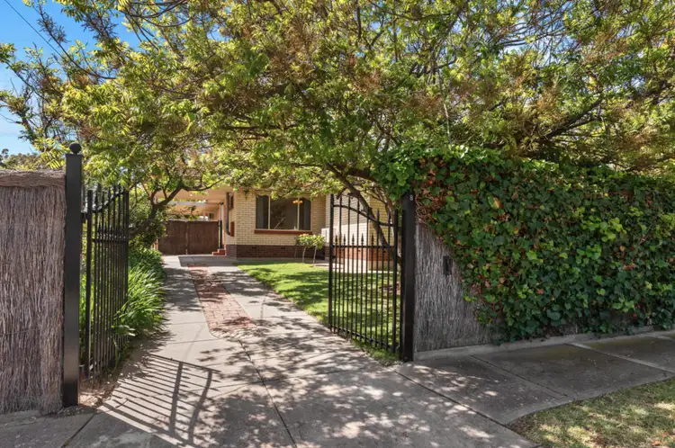 8 England Avenue, Port Noarlunga SA 5167