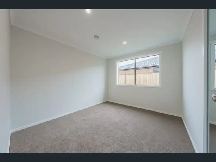 Fifth view of Homely house listing, 41 Elwood Avenue, Pakenham VIC 3810