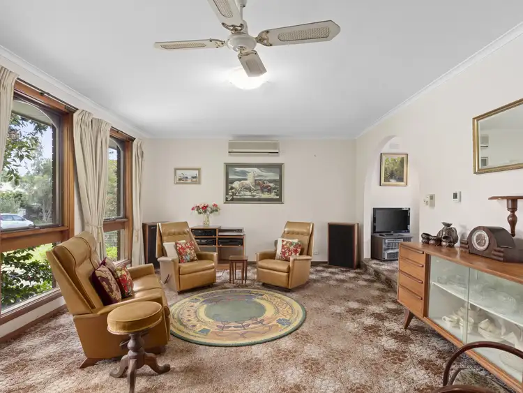 13 Old Geelong Road