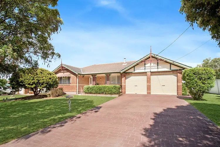 16 Davis Avenue, Gunnedah NSW 2380