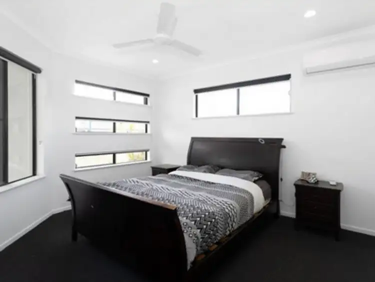 Second view of Homely house listing, 22 Lancaster Way, Ooralea QLD 4740