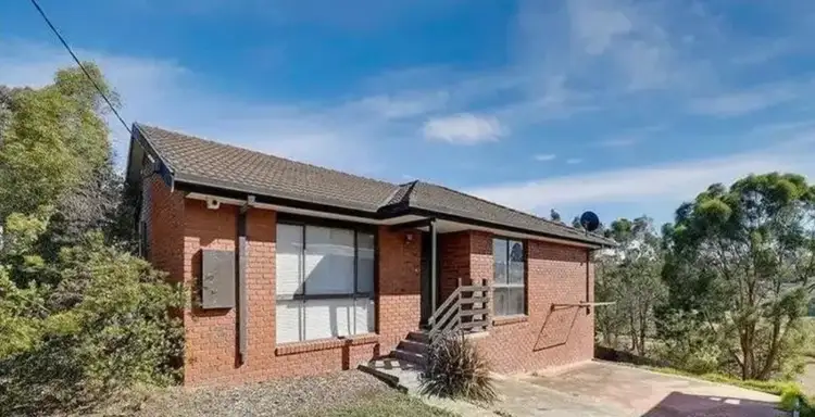 11 Gillingham Crescent, Craigieburn VIC 3064