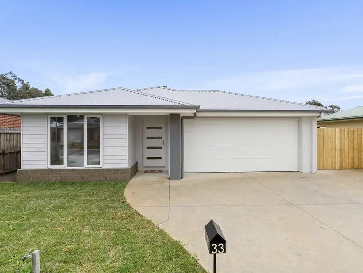 33 Daintree Drive, Winchelsea VIC 3241