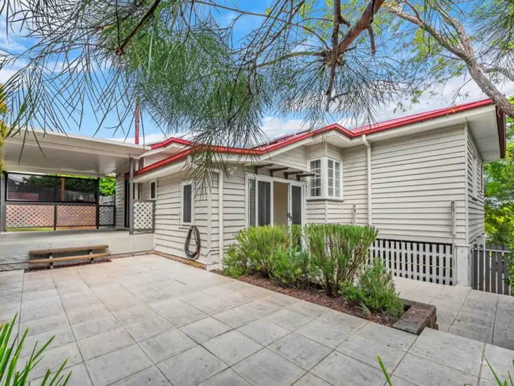 31 East Street, Camp Hill QLD 4152