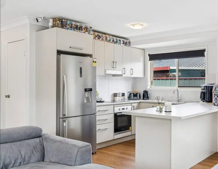 34 Seaton Street, Hillcrest QLD 4118