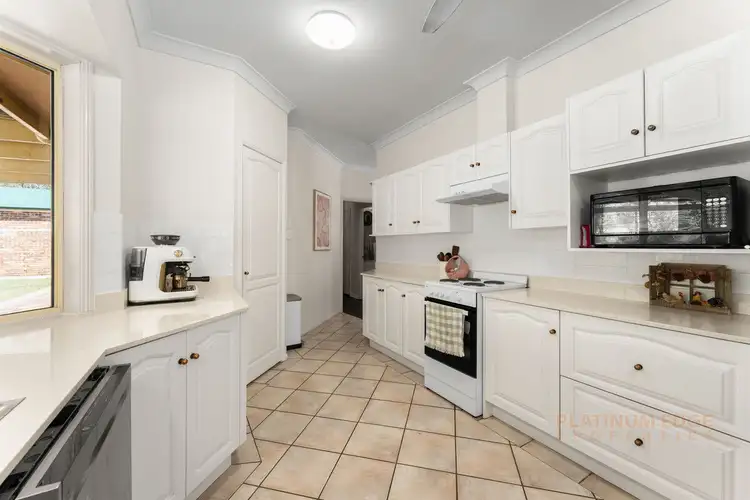 Sixth view of Homely house listing, 10-12 Cathryn Court, Cedar Grove QLD 4285