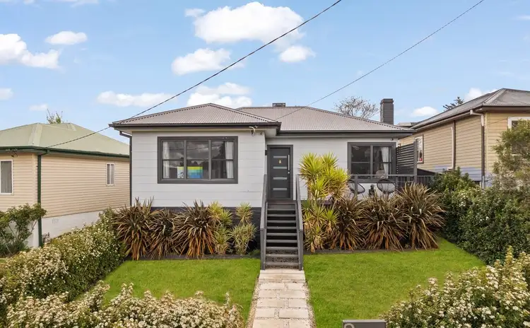 9 Tremain Avenue, West Bathurst NSW 2795