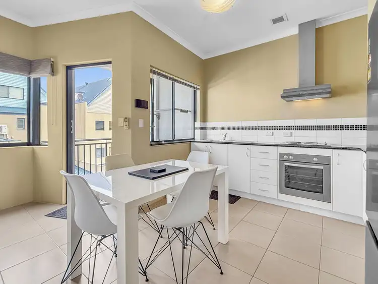 3B/19 Breakwater Parade, Mandurah WA 6210