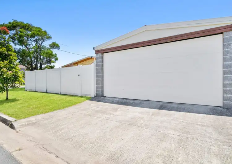 48 Fifth Avenue, Palm Beach QLD 4221