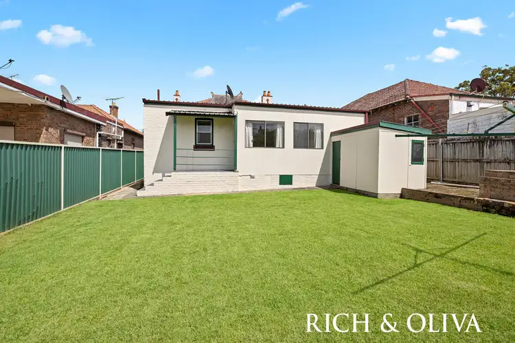 8 Tahlee St (rear), Burwood NSW 2134