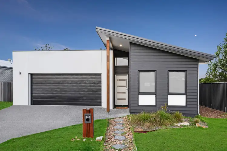 40 Cooper Way, Spring Mountain QLD 4300