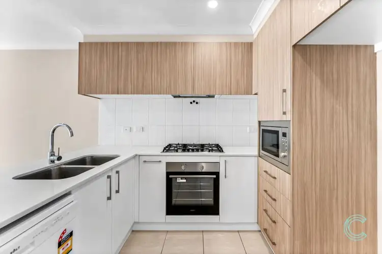 22 Dulcie Holland Crescent