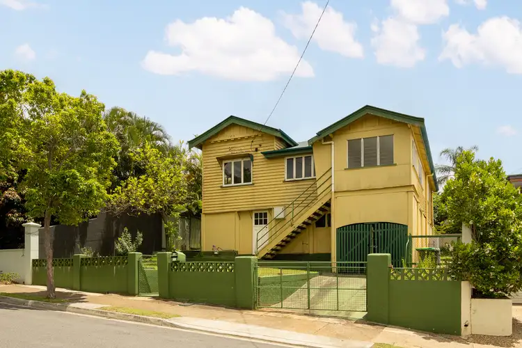 50 Park Road West