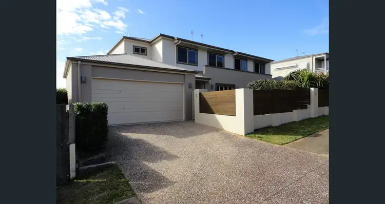 2/19a Crown Street, Rangeville QLD 4350