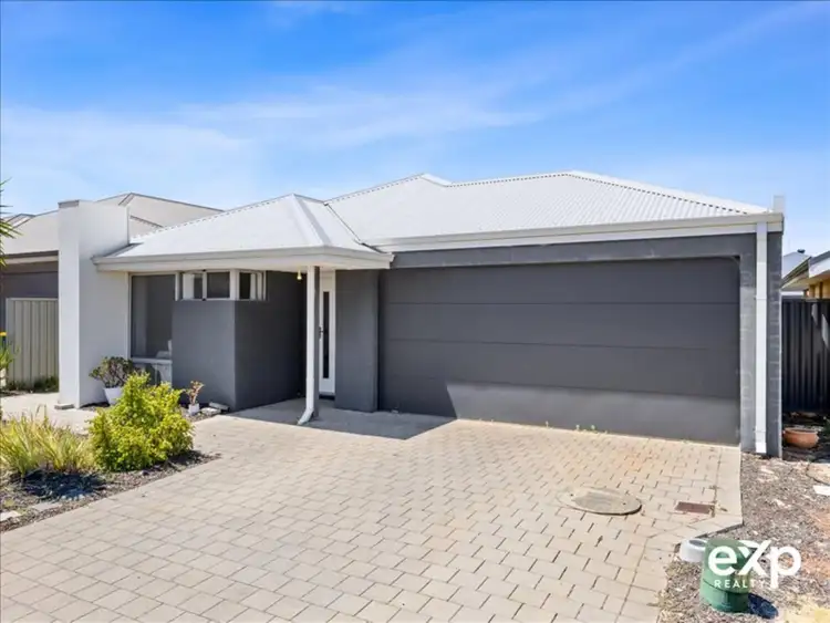 16 Harvey Crescent