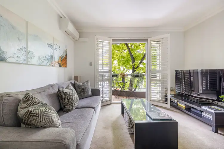 87-97 McLachlan Avenue (Entrance via Barcom Ave)