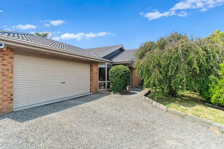 7 Heysen Drive
