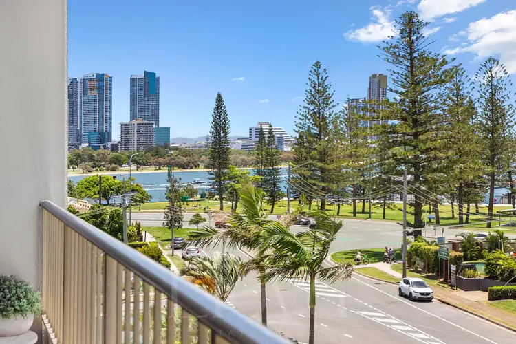 3656 Main Beach Parade