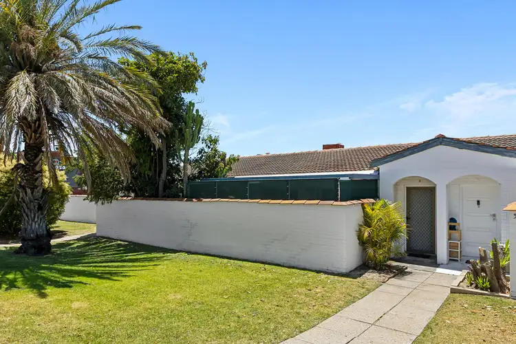 2/126 Stoneham Street