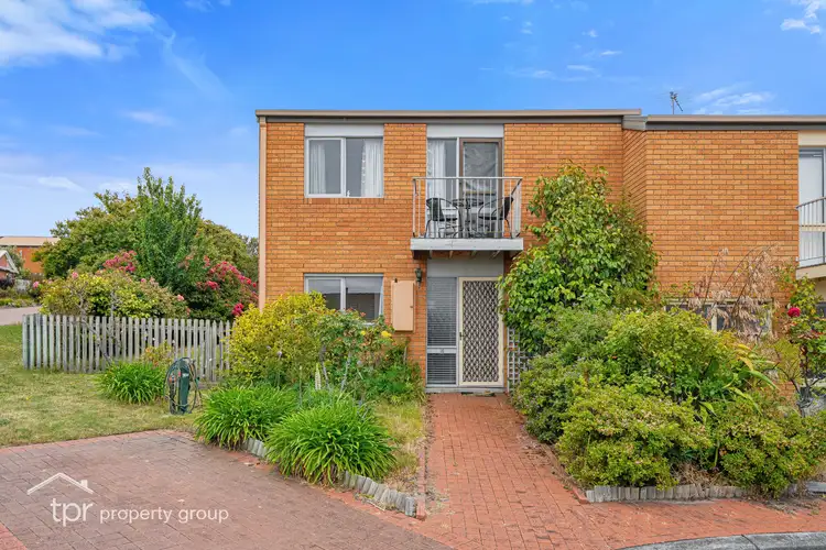 16/9 Pearsall Avenue