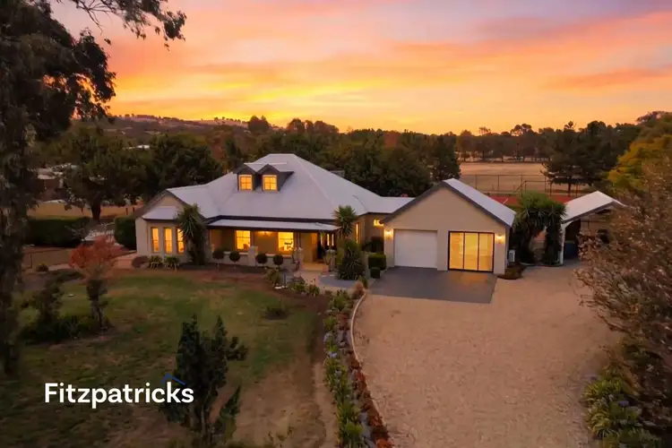 4 Hickory Place