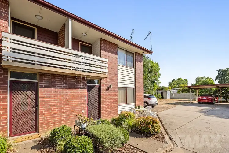 17 Cochrane Street