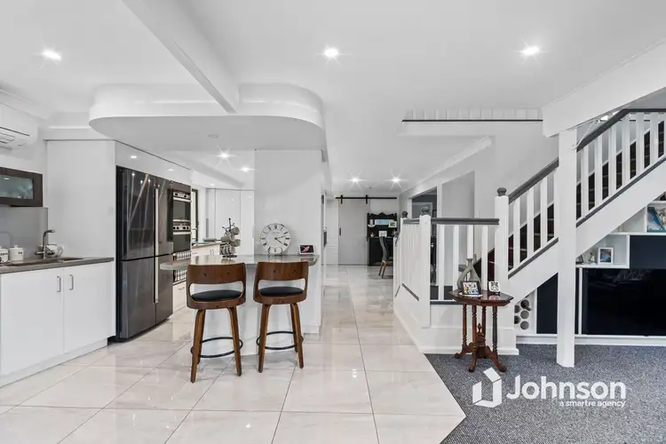 32 Hamersley Circuit