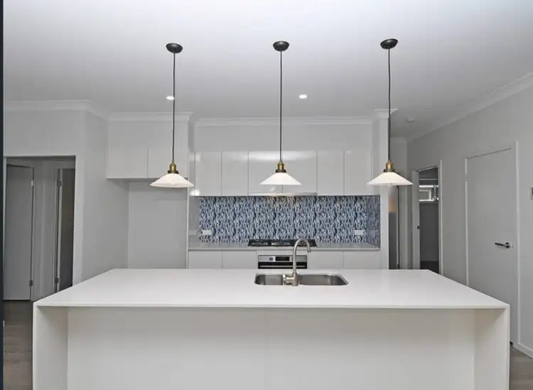 39 Quarterdeck Avenue