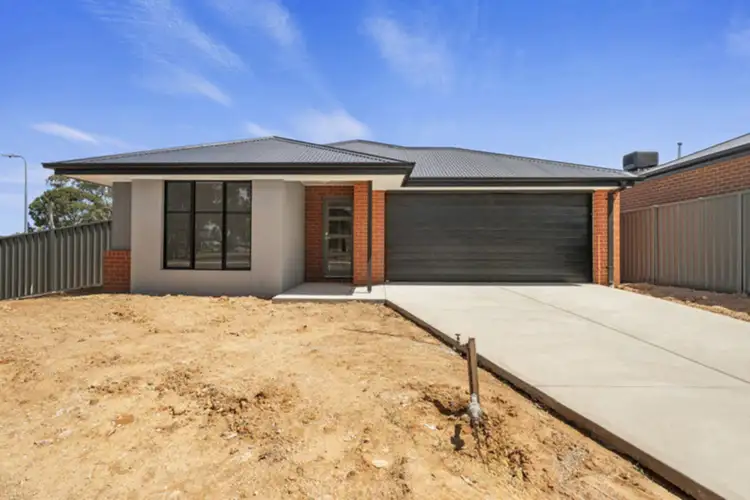 5 Sandstone Drive