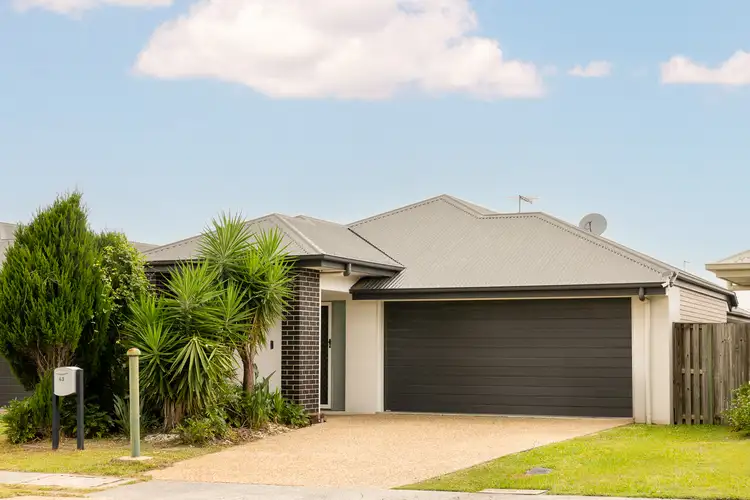 43 Hughes Road East