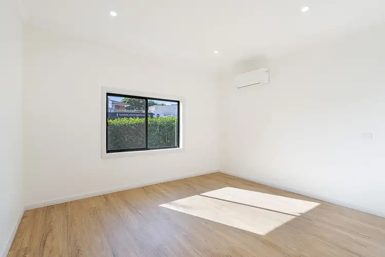 437 The Entrance Road