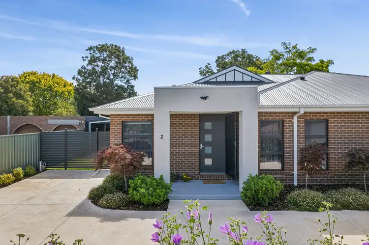 15 Worcester Road