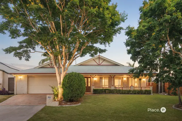 13 Tea Tree Crescent