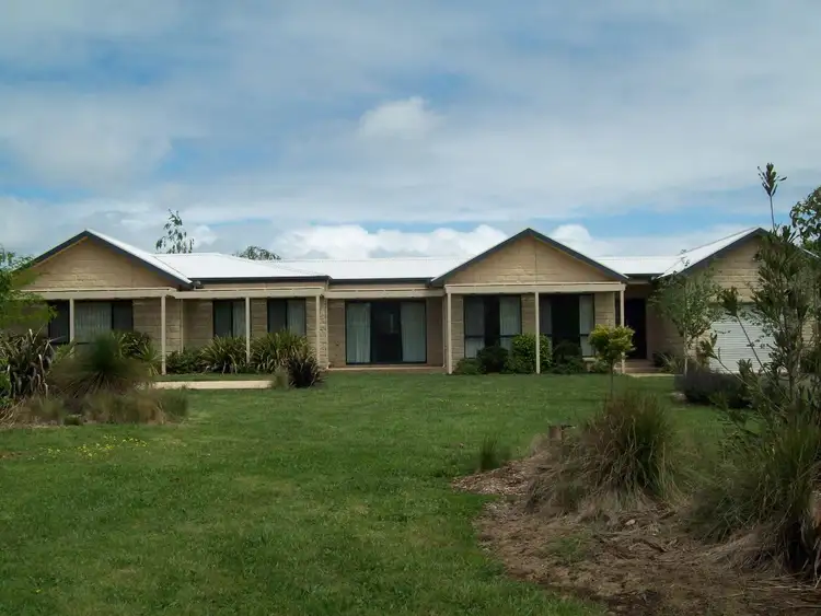 224 North Boundary Road